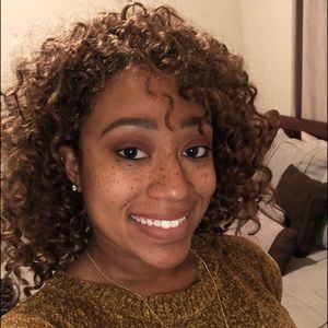 Meet your Posher, Breanna